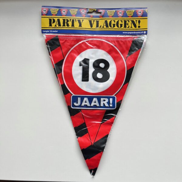 Vlaggenlijn verkeersbord 18 jaar